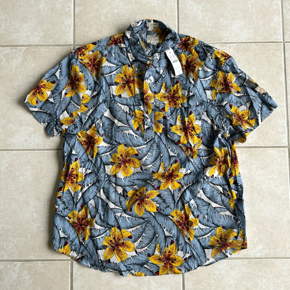 J.Crew Men’s Classic Fit Seersucker Shirt - Blue & Yellow Size: Large